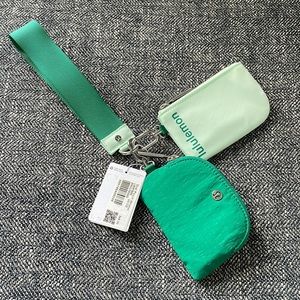 NWT limited edition lululemon dual pouch wristlet in mint/green